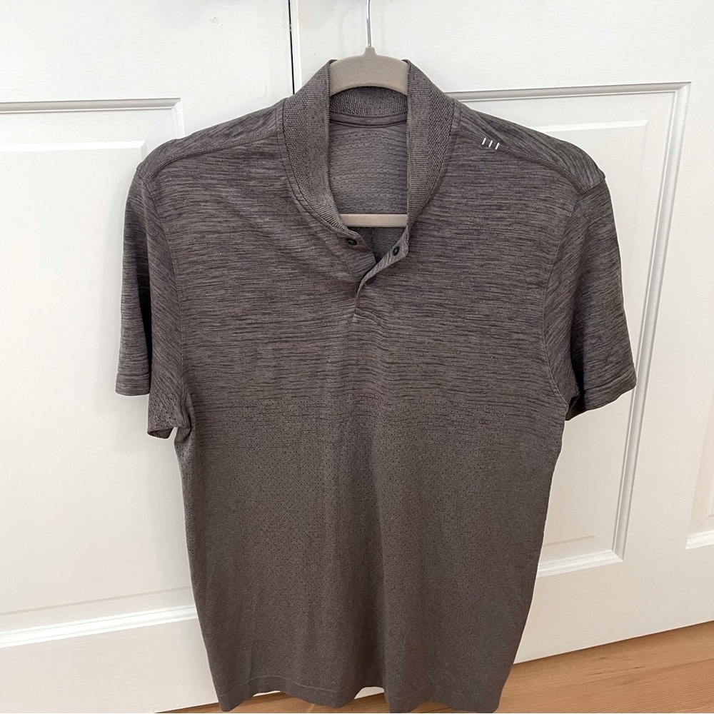 Men’s athlete top from Lululemon size M